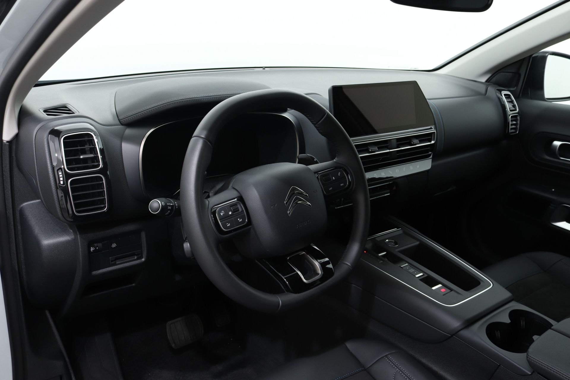 Citroën C5 Aircross HYBRID 136 E-DCS PLUS AUT. 50144887-1.jpg | Hvauto.nl