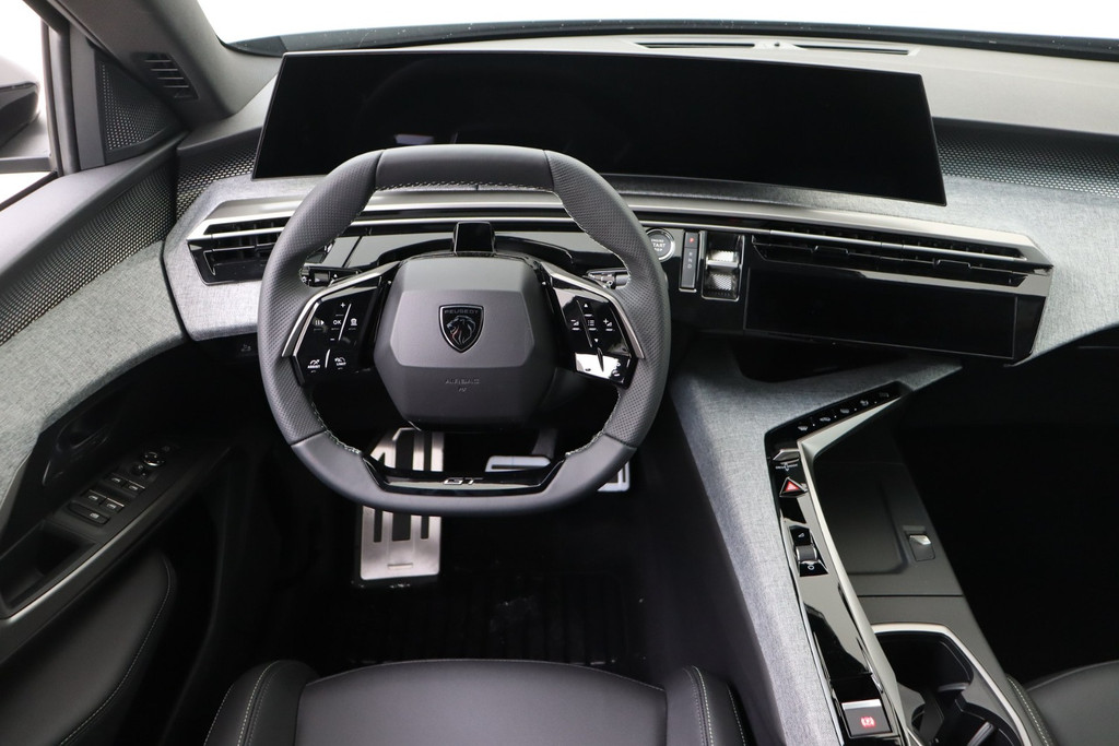 Peugeot e-3008 GT 73 KWH 210PK 53910175-1.jpg | Hvauto.nl